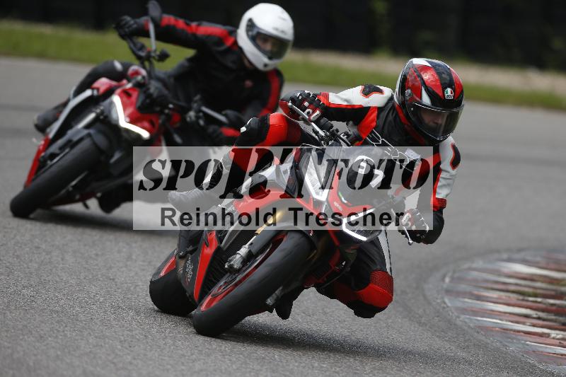 /Archiv-2024/29 12.06.2024 MOTO.CH Track Day ADR/Gruppe gelb/61